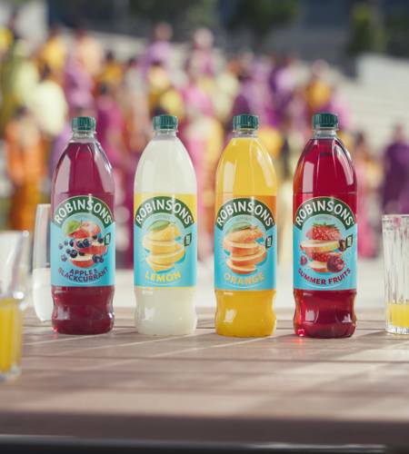 Robinsons assembles a gargling choir to help the nation Get Thirsty